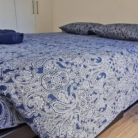 Santa Severina, Trilocale Comodo E Pratico Centro Citta