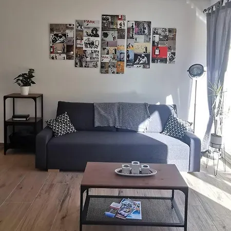 Daire Santa Severina, Trilocale Comodo E Pratico Centro Citta *